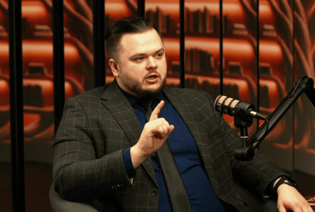 16 Евгений Капьев интервью ЭКСМО 2026 год.png